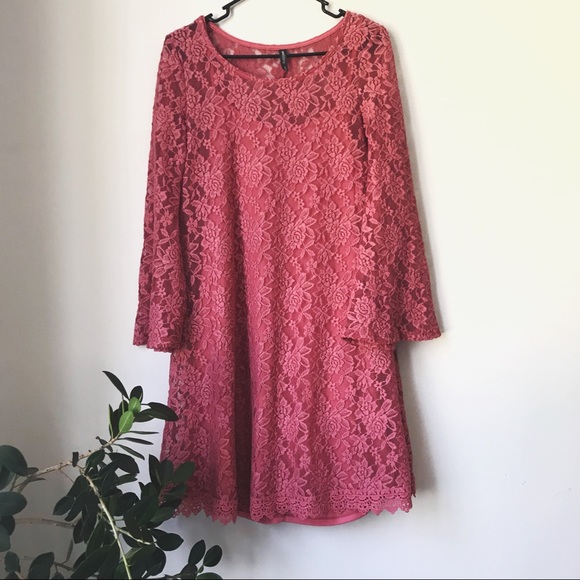Massini Dresses & Skirts - Massini Mauve Pink Lace Bell Sleeve Dress